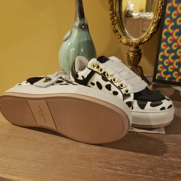 Kurt Geiger Southbank Tag White Sneakers w/ Black Leopard Print Accent NIB! - Picture 9 of 12